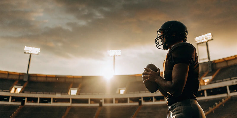 A focused quarterback scanning the field, a skill honed by the best vision training tools.